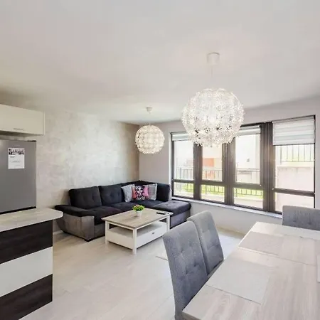 Cozy Summer Breeze Apartment *